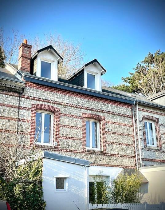 Etretat: Agreable Maison De Ville Exteriér fotografie
